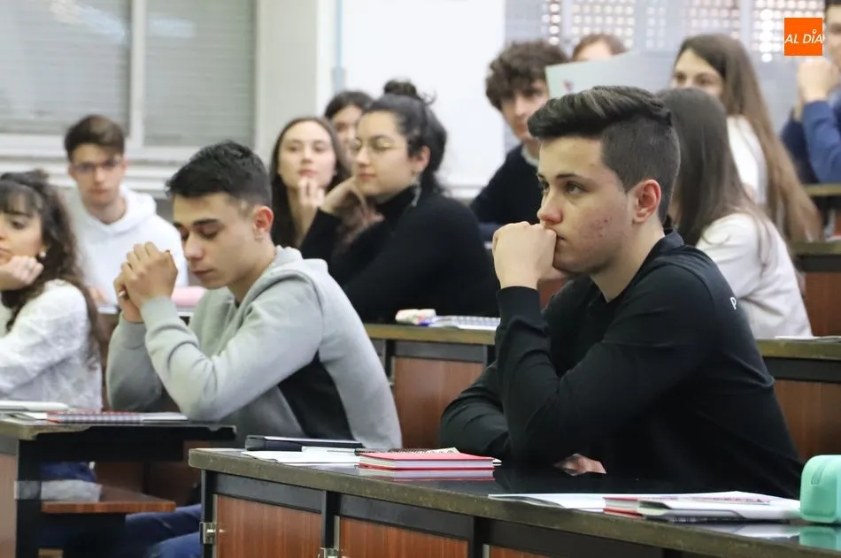 Foto 2 - Arranca la la Fase Local de la Olimpiada de Qu&iacute;mica de Castilla y Le&oacute;n