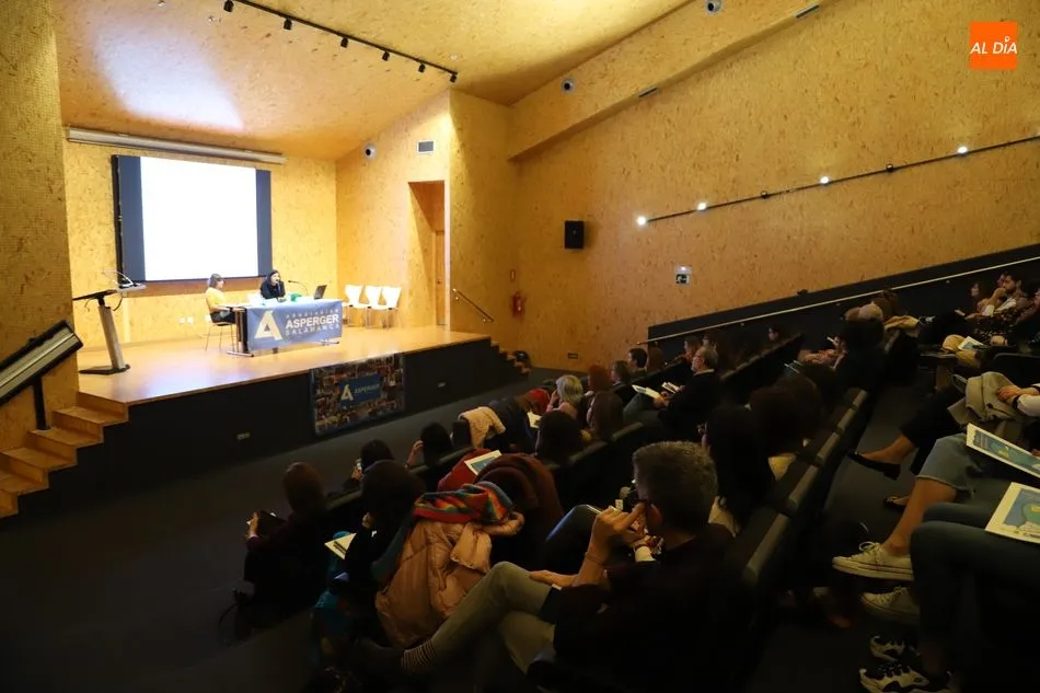 Foto 11 - El S&iacute;ndrome de Asperger se da a conocer al p&uacute;blico salmantino en una jornada con motivo de su...