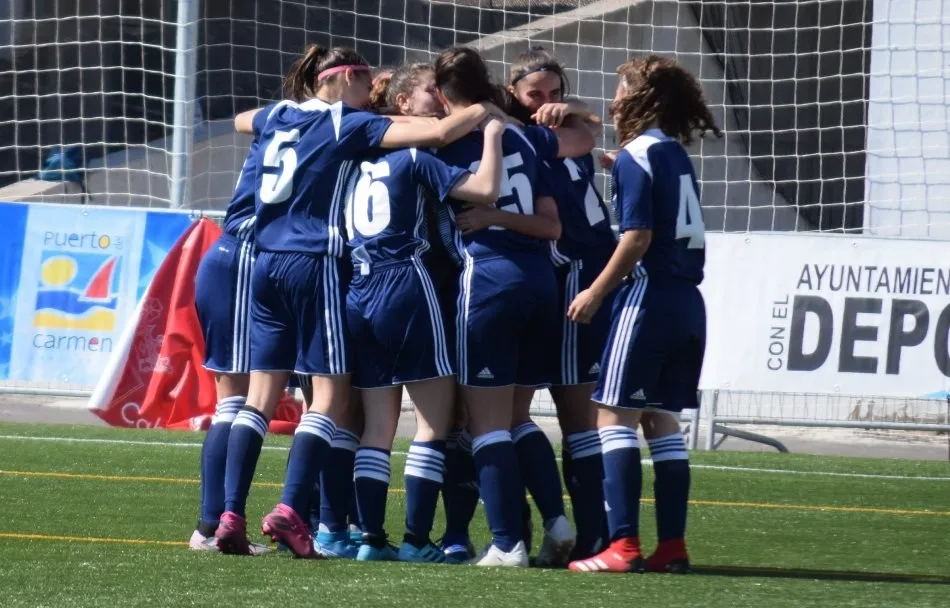 Foto 2 - Espectacular exhibici&oacute;n de Carmen &Aacute;lvarez con un rep&oacute;ker de goles ante Castilla-La Mancha  
