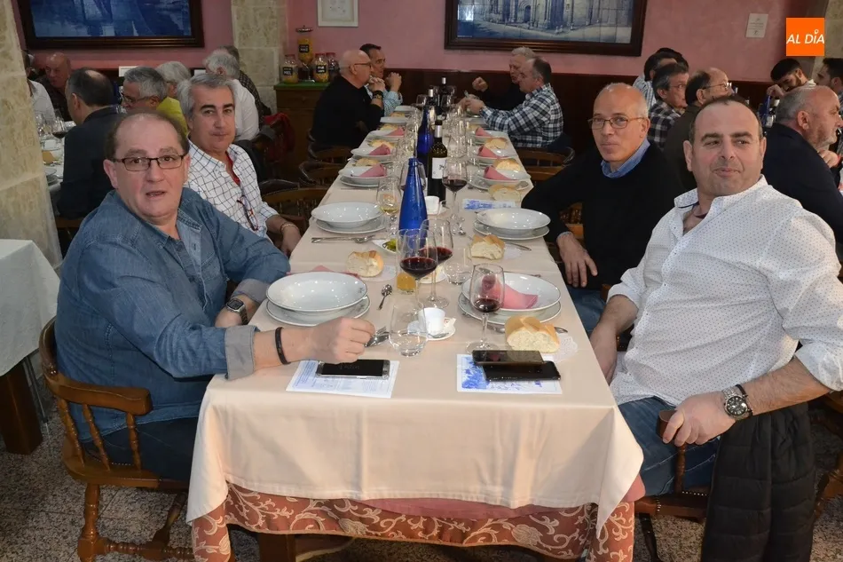 El cocido precarnavalero de la Peña El Rincón reúne a 120 comensales  