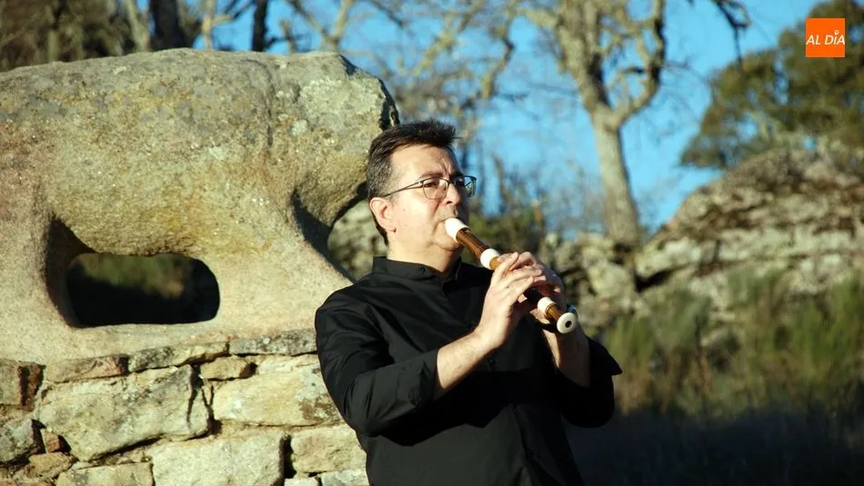 Foto 8 - Baleo graba en el castro de Las Merchanas el videoclip de &lsquo;Abadengo&rsquo;, el nuevo disco que...