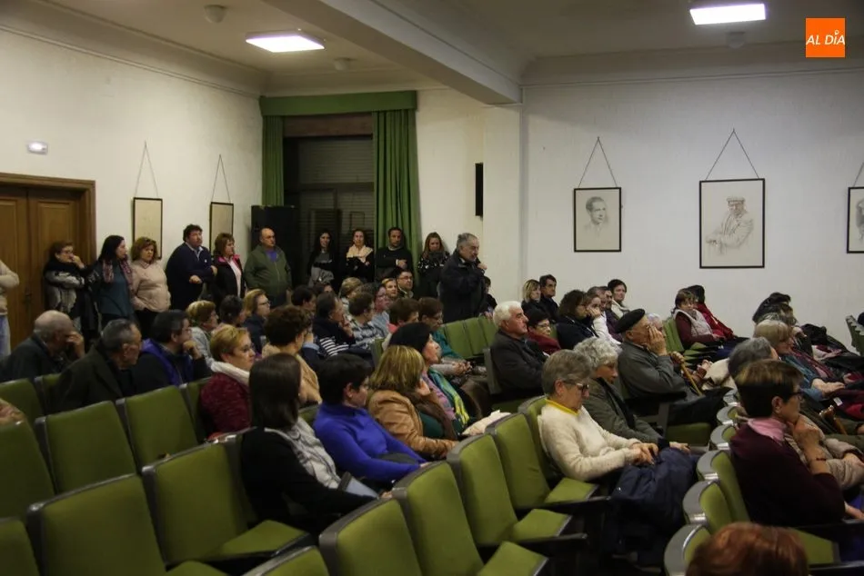 Foto 4 - Villavieja se opone a la reforma sanitaria de la Junta bajo el lema &ldquo;los pueblos unidos jam&aacute;s...