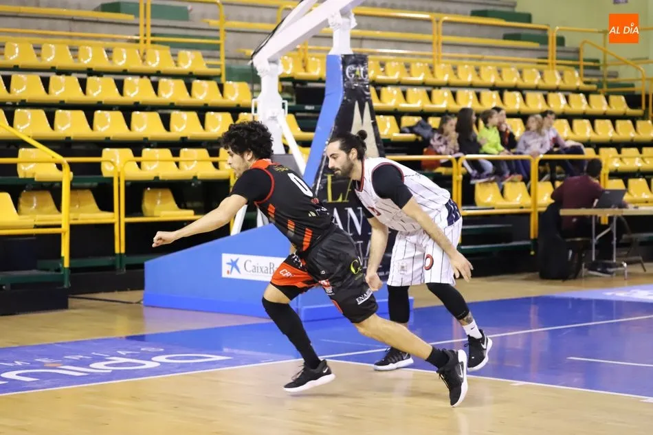 Foto 8 - El Aquimisa obra la gesta ante el Culleredo y el CB Tormes derrota al Betanzos