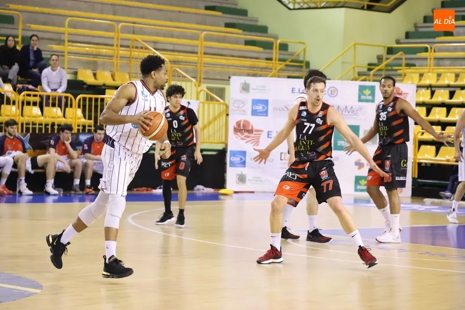 Foto 2 - El Aquimisa obra la gesta ante el Culleredo y el CB Tormes derrota al Betanzos