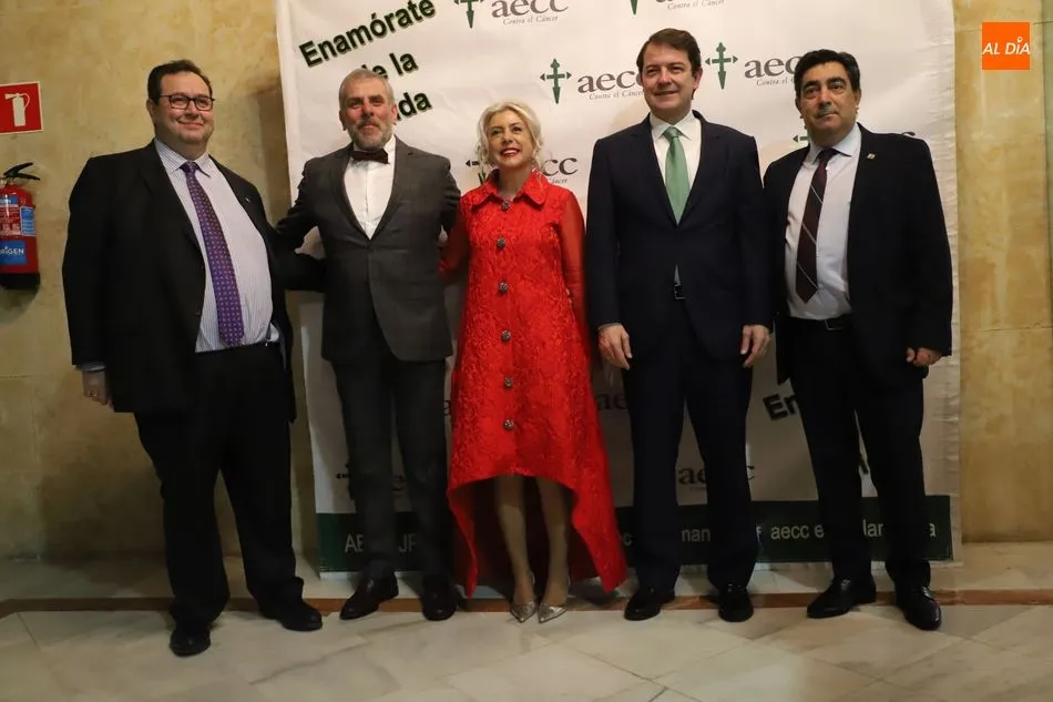Foto 10 - Excelente asistencia a la&nbsp;XV Cena a beneficio de la Asociaci&oacute;n Espa&ntilde;ola Contra el C&aacute;ncer...