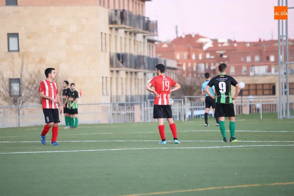 Foto 11 - El Monterrey le mete una dura goleada al filial del Ciudad Rodrigo (8-0)