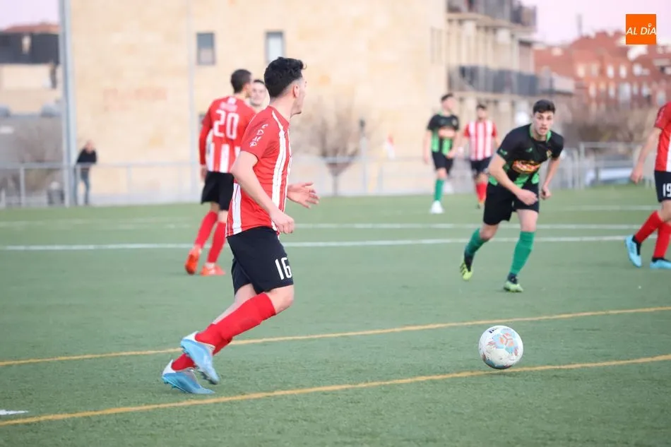 Foto 7 - El Monterrey le mete una dura goleada al filial del Ciudad Rodrigo (8-0)