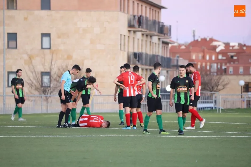 Foto 3 - El Monterrey le mete una dura goleada al filial del Ciudad Rodrigo (8-0)