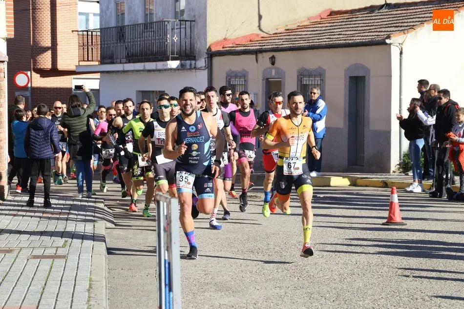 Foto 11 - Pedro Ramos y Marta Rodr&iacute;guez vencen en el Duatl&oacute;n de Santa Marta de Tormes