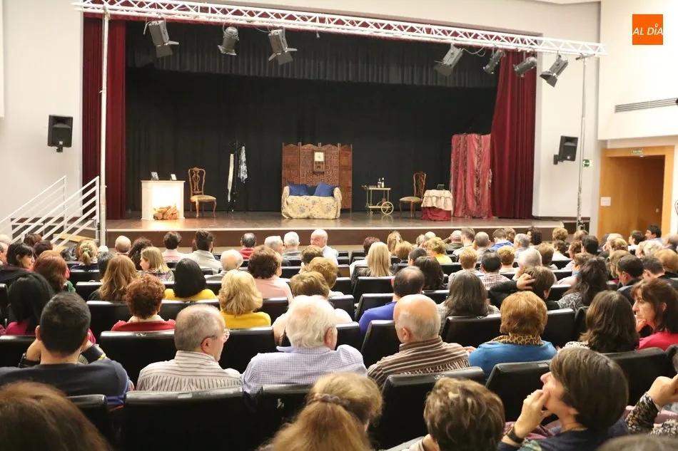 Foto 10 - Nuevo lleno en el Centro Cultural para ver &lsquo;Siempre en oto&ntilde;o&rsquo; del grupo Tela Marinera  
