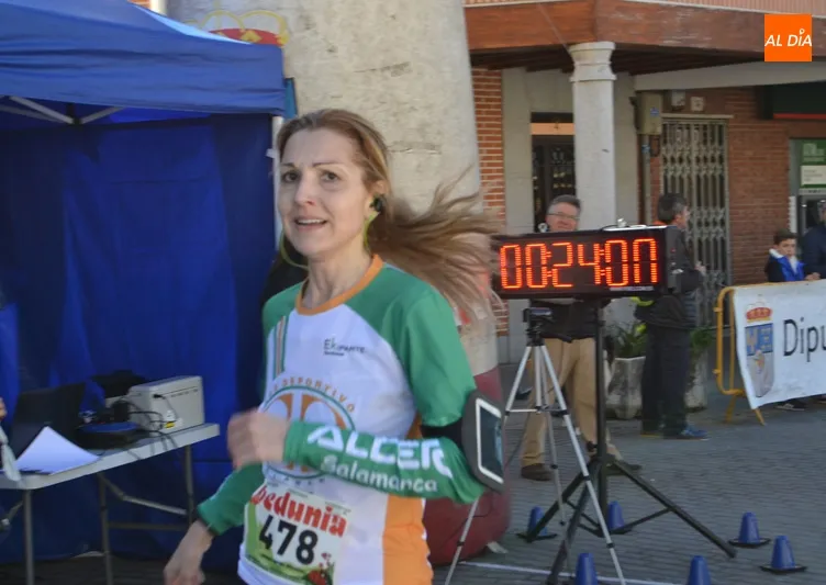 Foto 6 - Juan Bueno y Ver&oacute;nica S&aacute;nchez se llevan la s&eacute;ptima y consolidada edici&oacute;n de la Legua macoterana