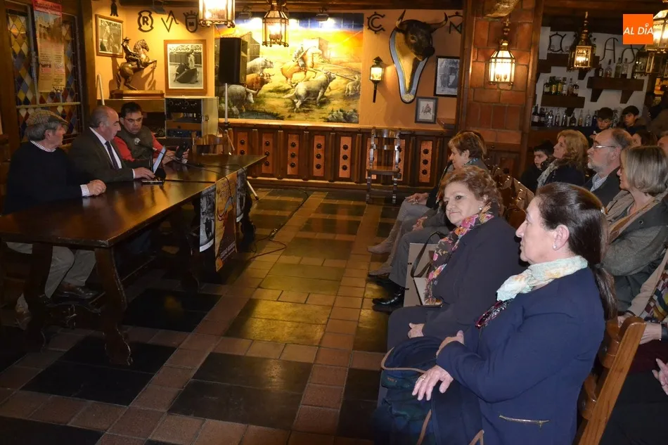 Foto 6 - El Bols&iacute;n Taurino Mirobrigense rinde homenaje a los bolsinistas ya fallecidos  