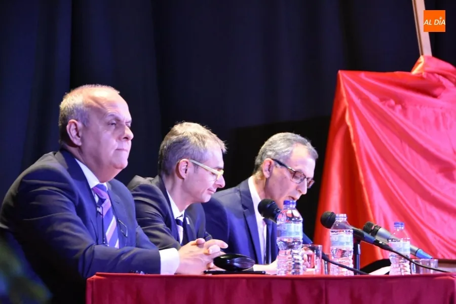 Francisco Sierra, Ángel Miguel Morín Ramos y Ricardo Rivero durante el acto inaugural.