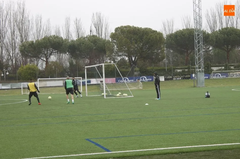 Foto 6 - El Salamanca UDS y Unionistas empiezan a trabajar el derbi&hellip;&nbsp;a escasos metros