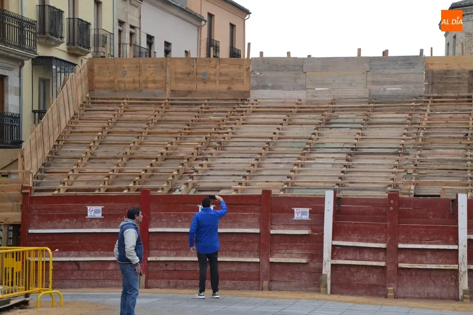 Foto 8 - Ultimado el coso taurino de la Plaza Mayor a falta de peque&ntilde;os retoques  