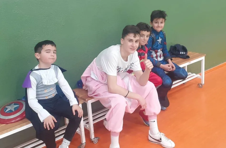 Foto 5 - Conde de Fox&aacute; &lsquo;calienta&rsquo; para los bailes carnavaleros de la mano de los benjamines del III...