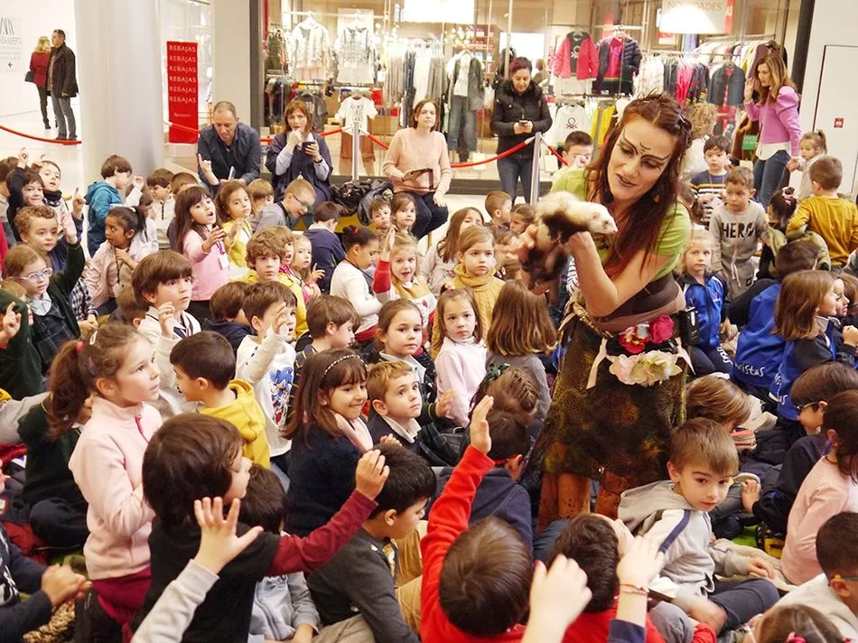 Foto 3 - Los Cuentos Vivos regresan al Centro Comercial El Tormes