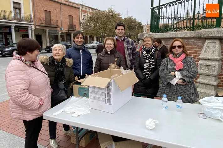 Foto 7 - Manos Unidas reparte m&aacute;s de 1.000 bocadillos ben&eacute;ficos en su tradicional &lsquo;Operaci&oacute;n Bocata&rsquo;