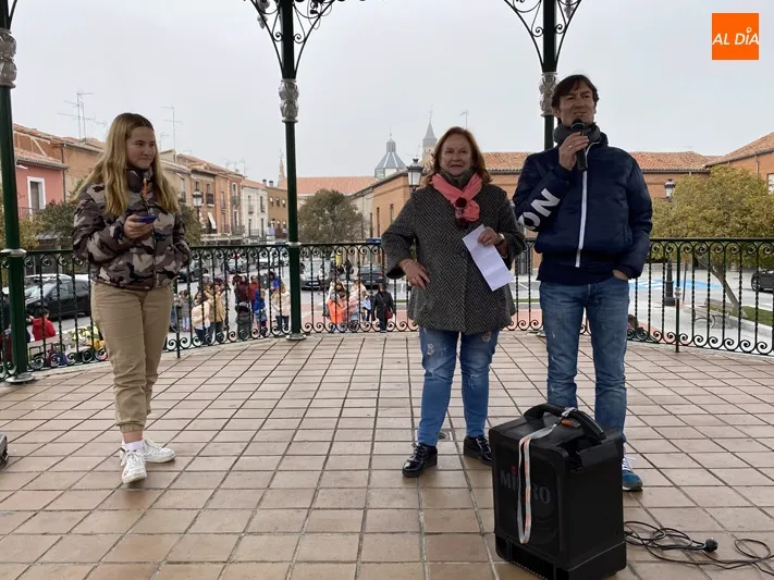 Foto 3 - Manos Unidas reparte m&aacute;s de 1.000 bocadillos ben&eacute;ficos en su tradicional &lsquo;Operaci&oacute;n Bocata&rsquo;
