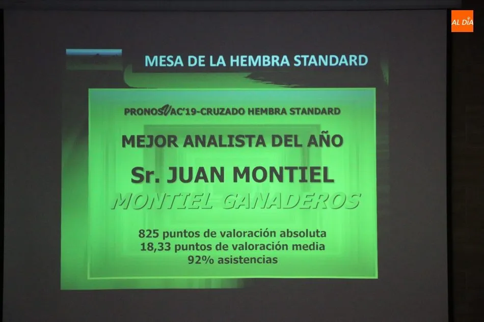 Foto 2 - Integrantes del Mercado de Origen Nacional de Vacuno de Carne visitan las instalaciones de Dehesa...