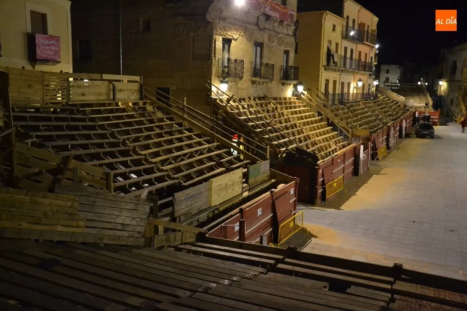 Foto 5 - La Plaza tambi&eacute;n espera impaciente el inicio de la fiesta  