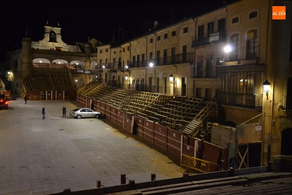 Foto 4 - La Plaza tambi&eacute;n espera impaciente el inicio de la fiesta  