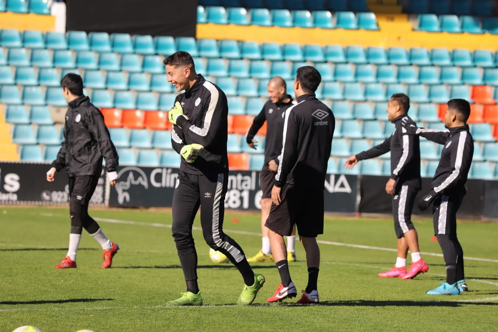 Foto 11 - Edwin Hern&aacute;ndez y Diego Aguilar ya entrenan con el Salamanca UDS a las &oacute;rdenes de Due&ntilde;as