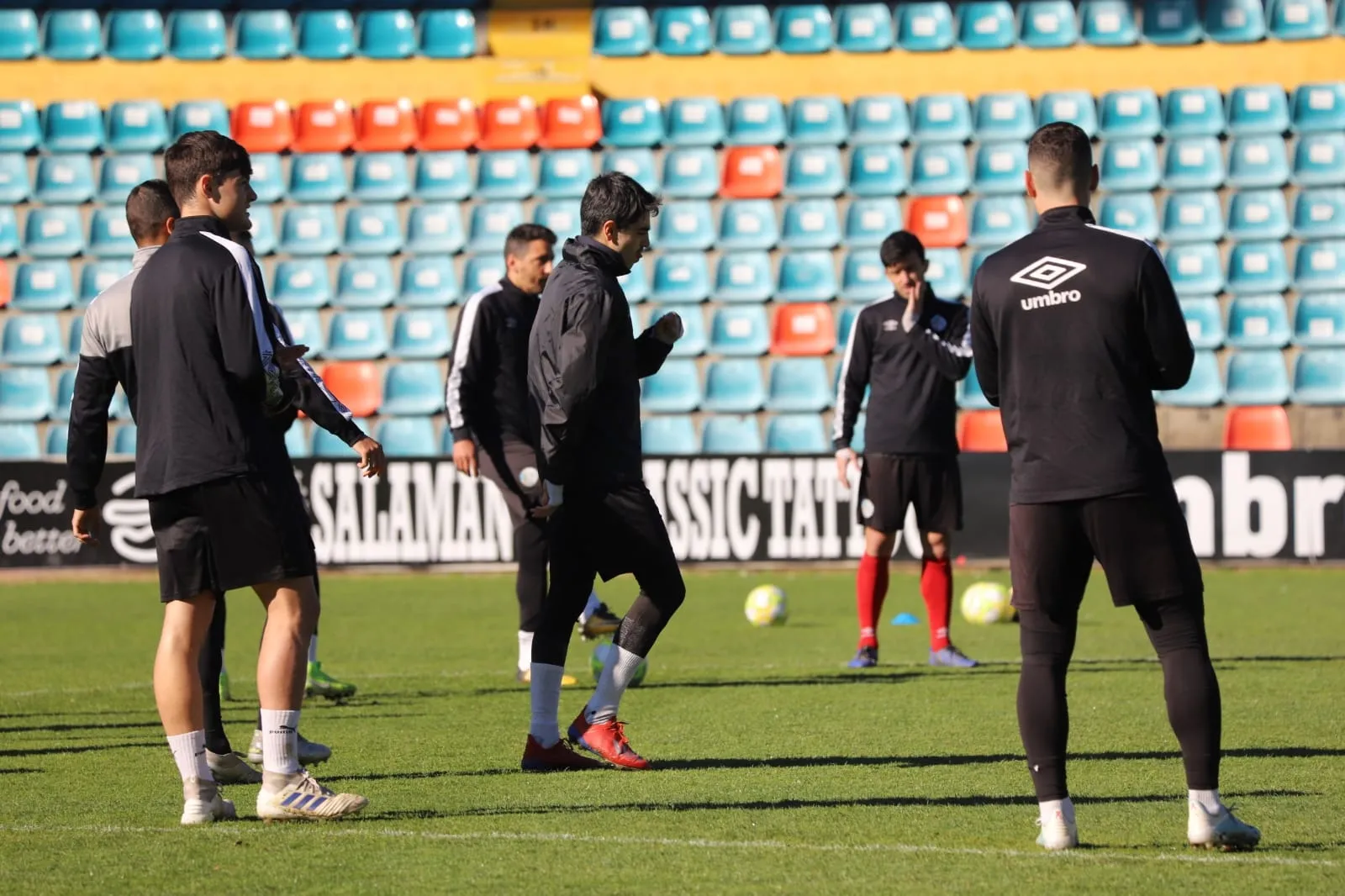 Foto 10 - Edwin Hern&aacute;ndez y Diego Aguilar ya entrenan con el Salamanca UDS a las &oacute;rdenes de Due&ntilde;as