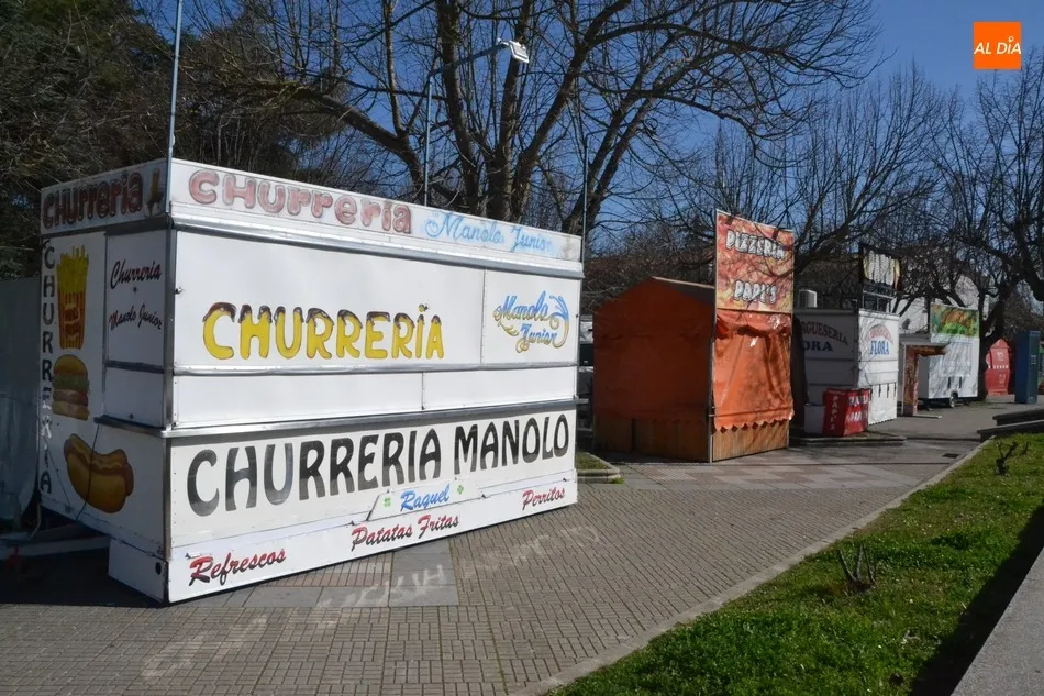 Foto 6 - La extensi&oacute;n de la arena por la Plaza encabeza el carrusel de preparativos de &uacute;ltima hora  