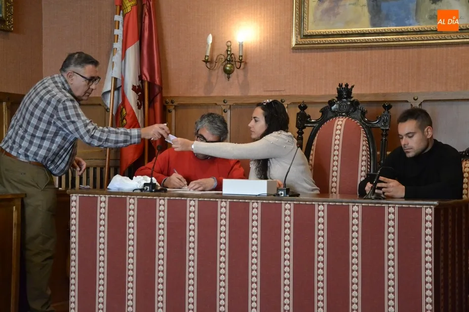 Sorteado el orden de desfile en los concursos, que crecen ligeramente en participación  