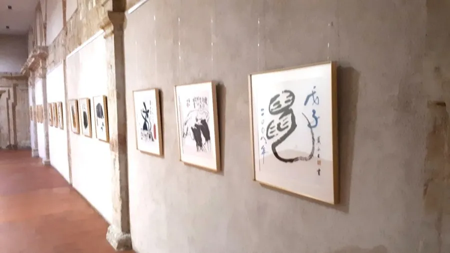 La exposición del artista chino Huang Yongyu, que se puede visitar en el Teatro Liceo