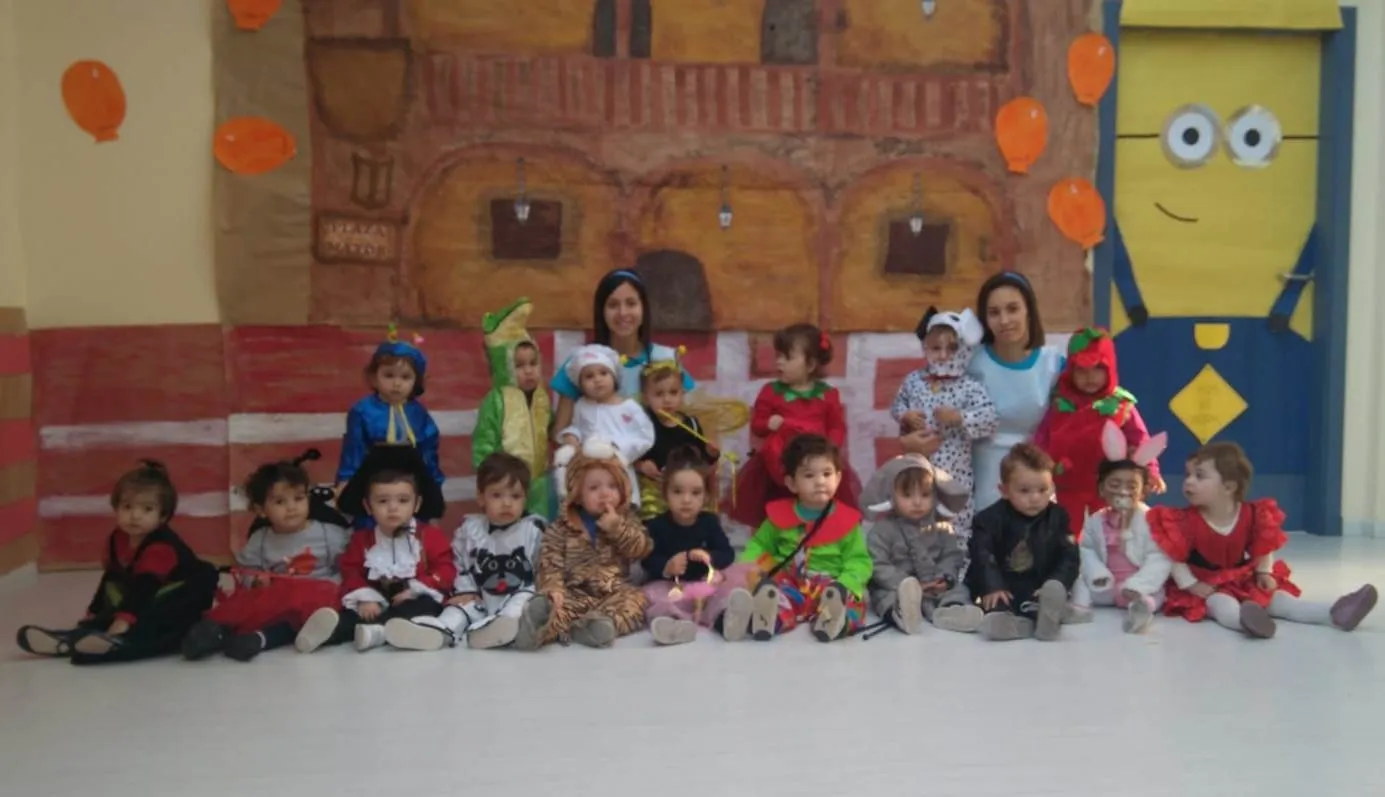 Foto 3 - La Escuela Infantil se llena de disfraces  