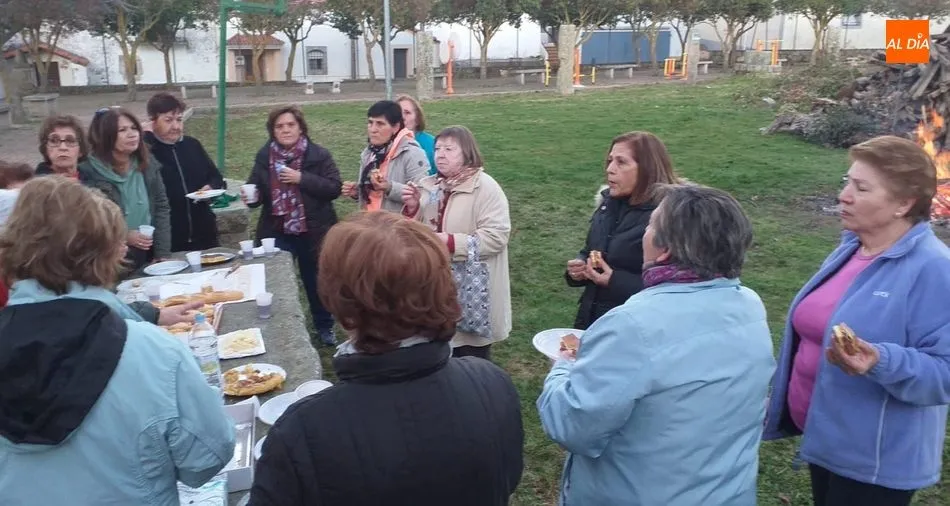 Foto 7 - Las mujeres de Cip&eacute;rez no pasan por alto el Jueves Merendero  