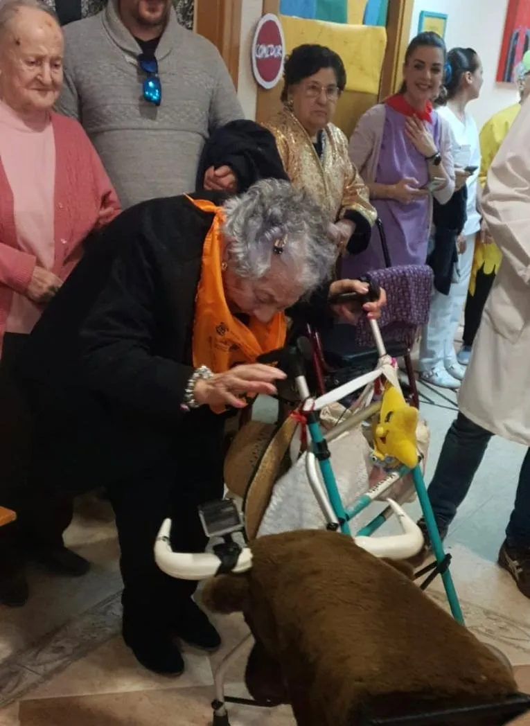 Foto 7 - Caracillo recibe el Carnaval con carretones, m&uacute;sica de charanga y el preg&oacute;n de Sara Vicente  
