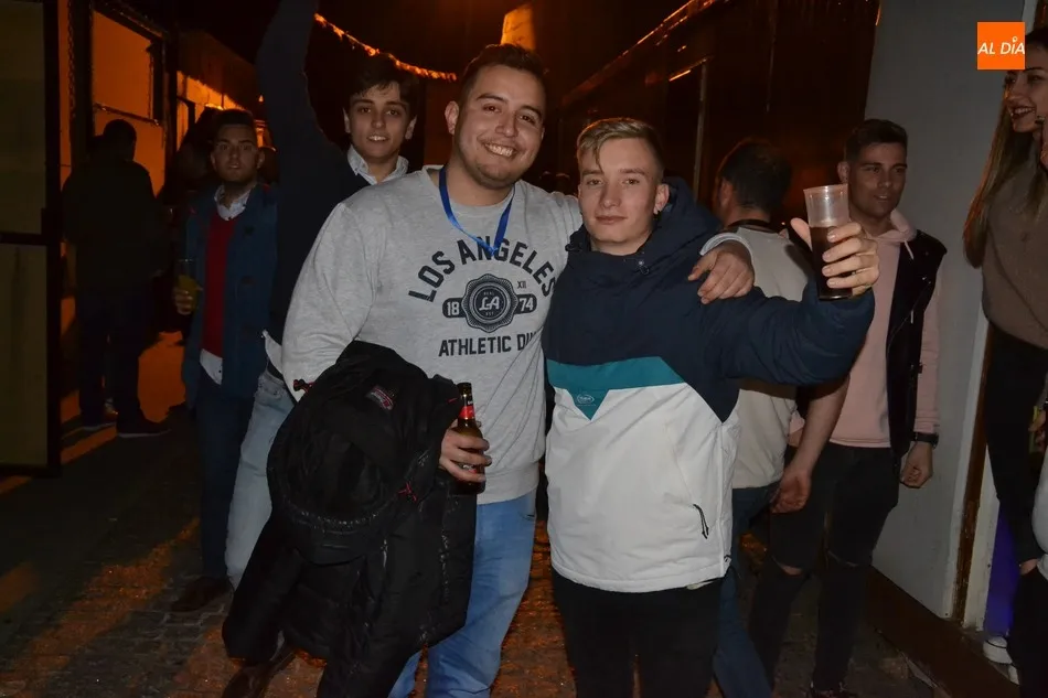 Foto 5 - Fant&aacute;stico ambiente en la primera gran noche de las casetas del Paseo Fernando Arrabal  