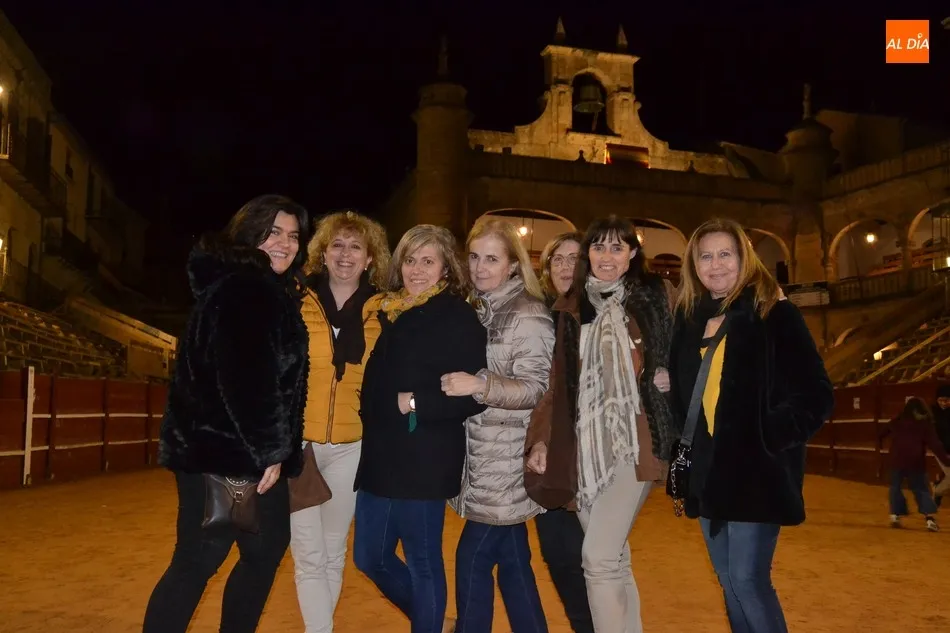 Foto 5 - Eh, s&aacute;canos una foto: Los &uacute;ltimos del Jueves de Casetas y los primeros del Viernes de Carnaval  
