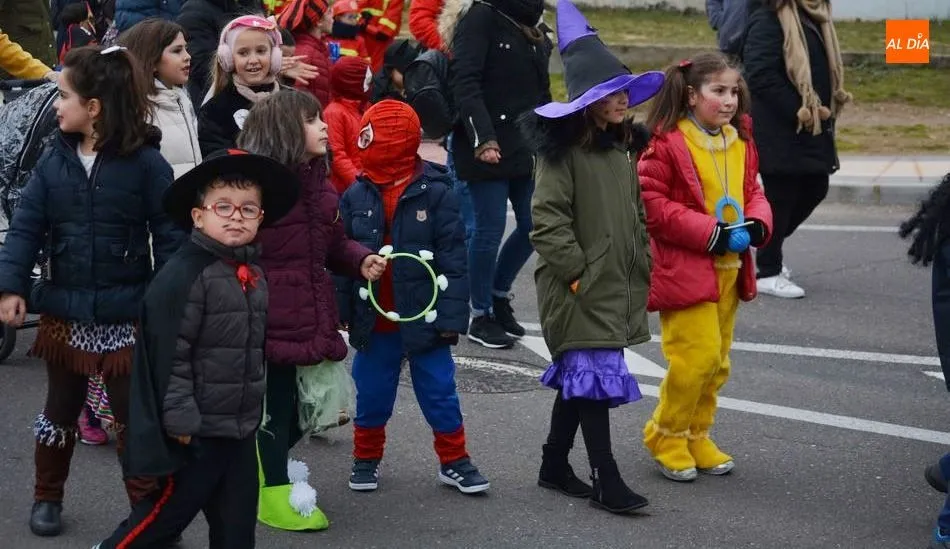 Vecinos de Vistahermosa en el desfile de Carnaval del año anterior. Foto de archivo