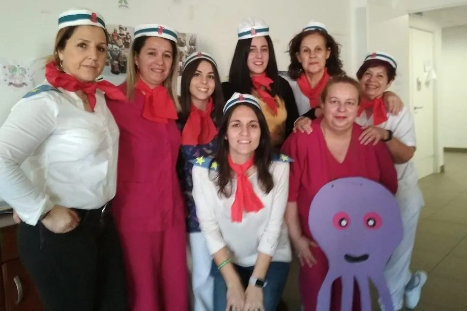 Foto 10 - Los alumnos del CRA La Ribera comparten el Carnaval en Aldead&aacute;vila con los mayores  