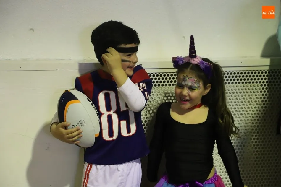 Foto 5 - El circo protagoniza el carnaval del colegio Antonio Machado