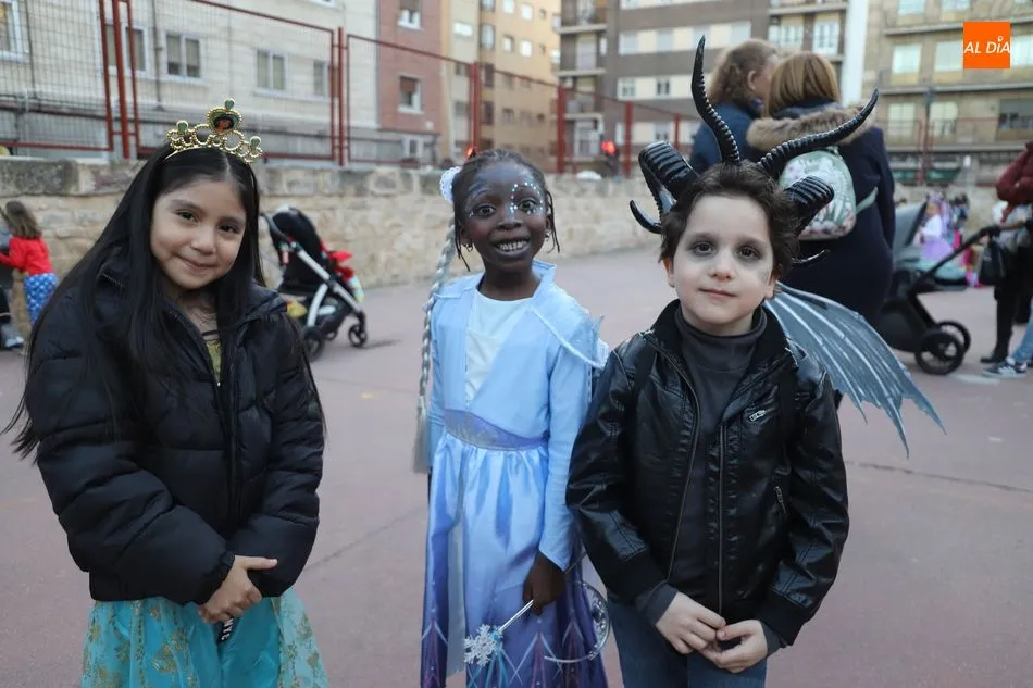 Foto 11 - El Colegio Padre Manj&oacute;n festeja con alegr&iacute;a el carnaval