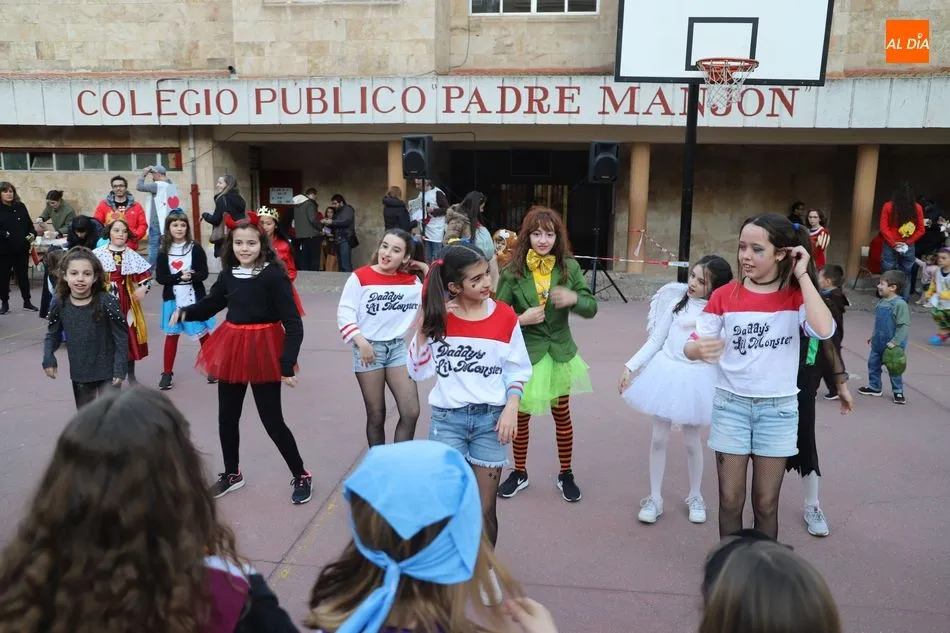 Foto 10 - El Colegio Padre Manj&oacute;n festeja con alegr&iacute;a el carnaval