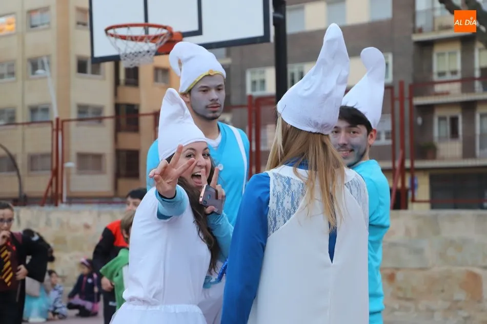 Foto 3 - El Colegio Padre Manj&oacute;n festeja con alegr&iacute;a el carnaval