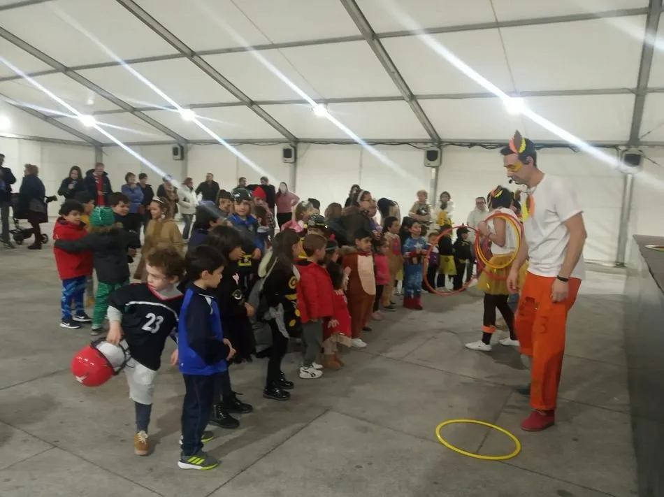 Foto 3 - Los colegios de Guijuelo, fieles a su cita con el carnaval  