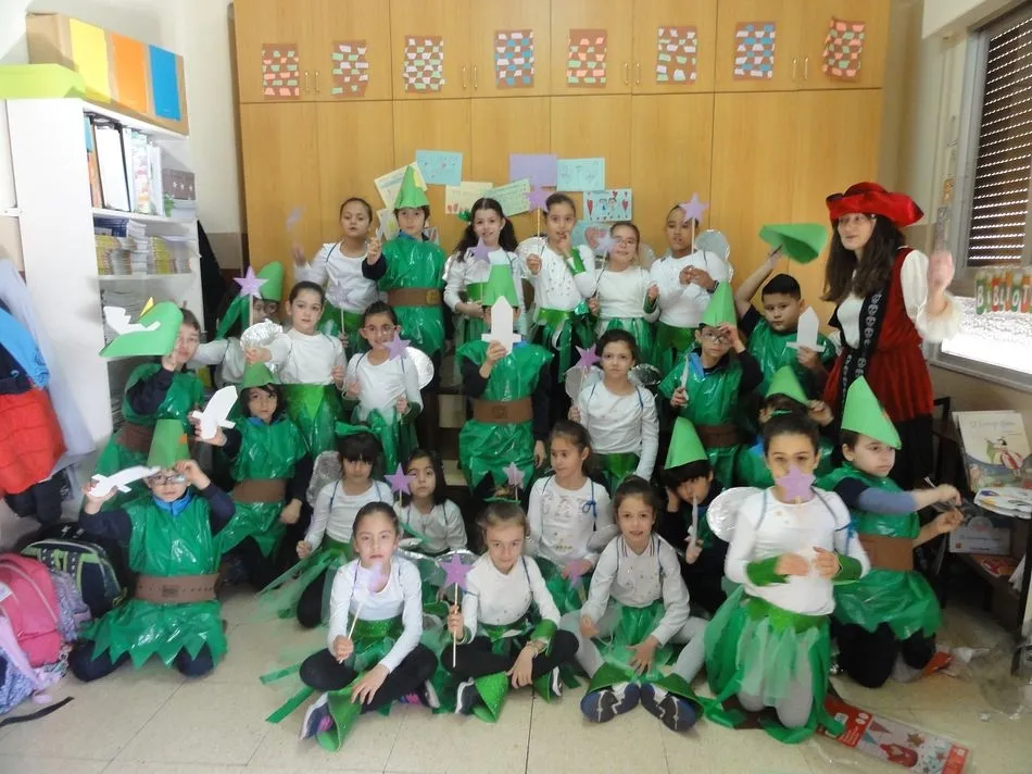 Foto 2 - El Colegio San Juan Bosco se suma a las celebraciones de carnaval