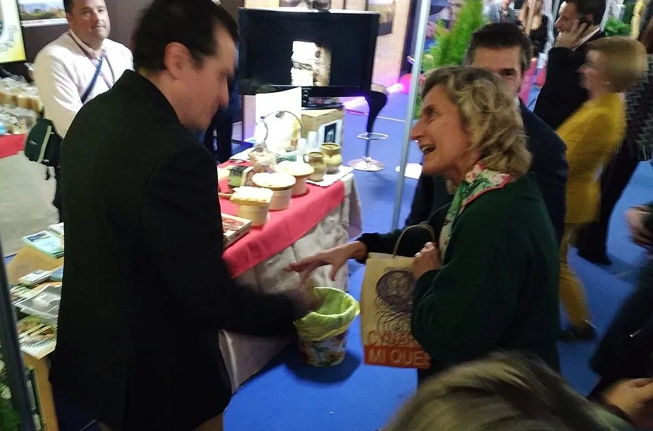 Foto 4 - Hinojosa de Duero promociona sus productos en la Feria de las Tradiciones de Pinhel  