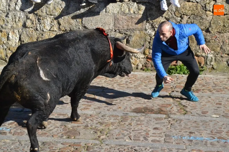 León se limita a completar a un ritmo ‘tranquilo’ el camino de ida hasta la Plaza  