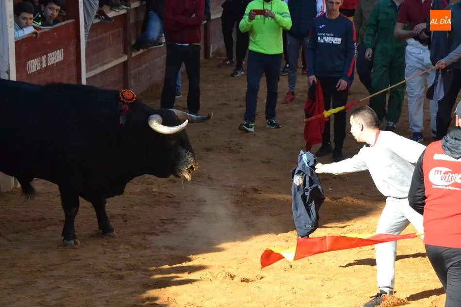 Foto 5 - Le&oacute;n se limita a completar a un ritmo &lsquo;tranquilo&rsquo; el camino de ida hasta la Plaza  