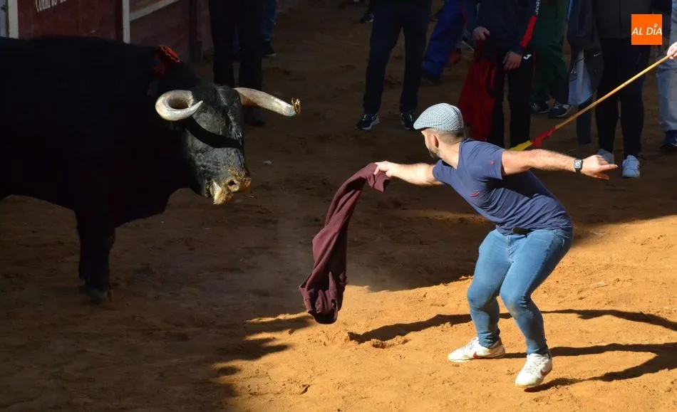 Foto 4 - Le&oacute;n se limita a completar a un ritmo &lsquo;tranquilo&rsquo; el camino de ida hasta la Plaza  