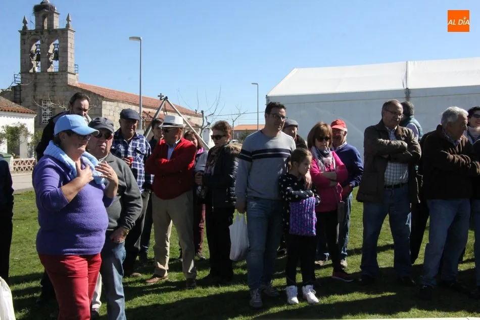 Foto 5 - Tradici&oacute;n y gastronom&iacute;a en la Fiesta de la Matanza de Cerezal de Pe&ntilde;ahorcada  