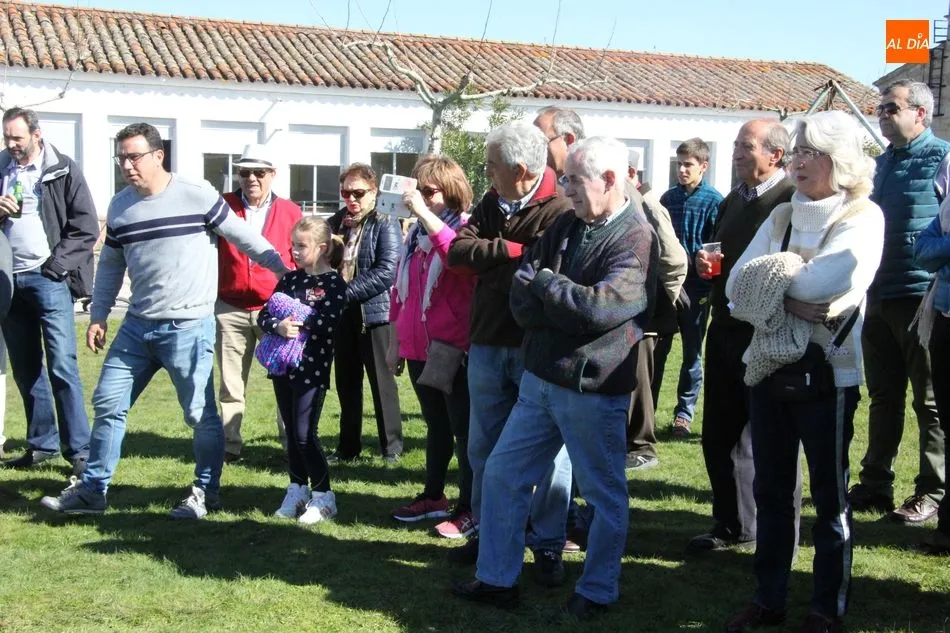 Foto 2 - Tradici&oacute;n y gastronom&iacute;a en la Fiesta de la Matanza de Cerezal de Pe&ntilde;ahorcada  